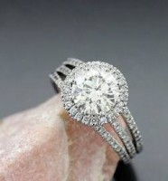 /album/fotogaleria-imagenes/a36319-anillo-solitario-brillante-209-ct-zweikaraeter-y-brillantes-precio-14000-euros-jpg/