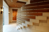 /album/fotogaleria-maderas/diseno-de-escaleras-con-barandas-de-madera-y-acero-jpg/